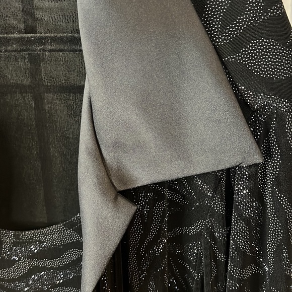 Dress Barn Woman’s Two Layer Special Occasion Top Black 18 W New! - Picture 7 of 7